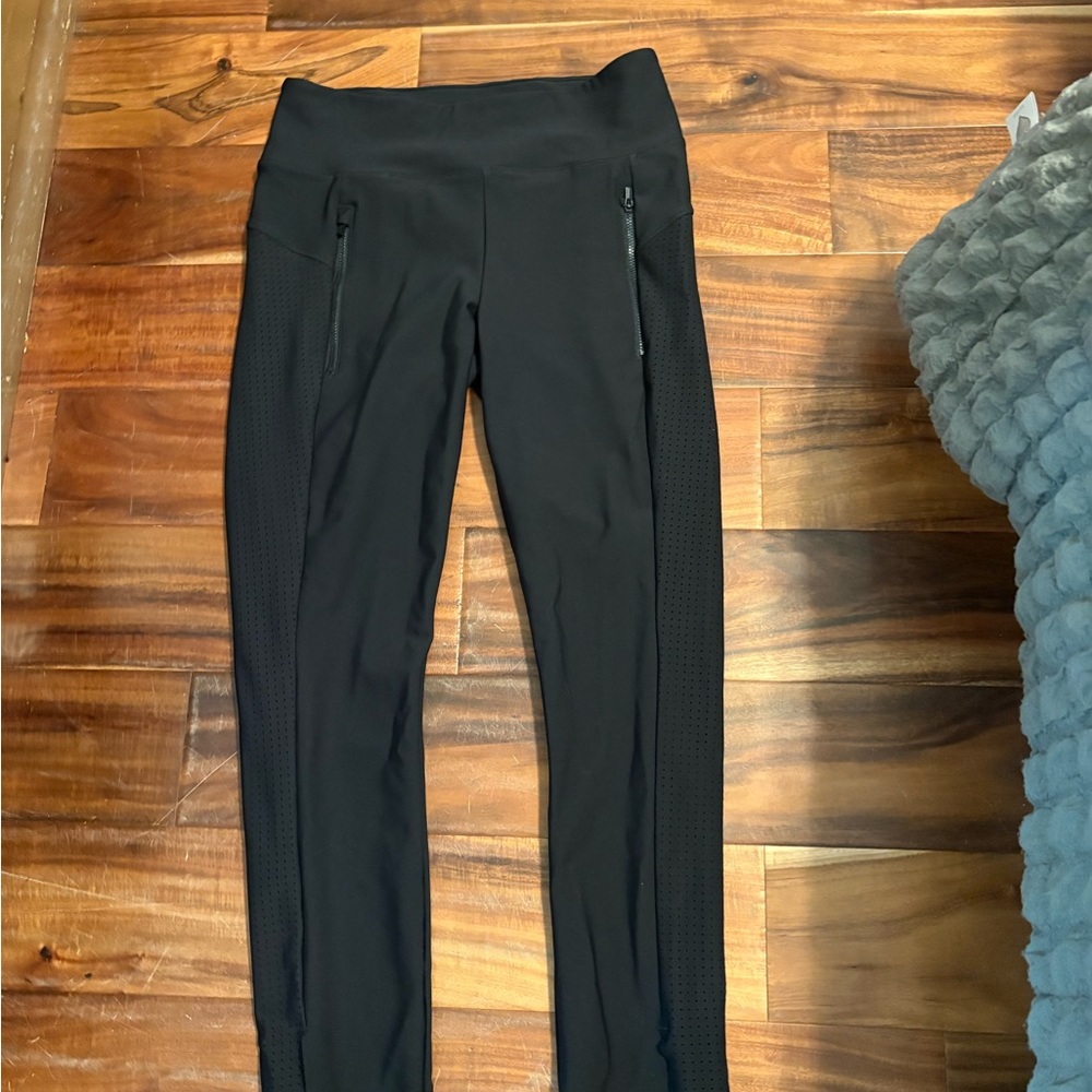 Athleta Black Perforated Leggings Zip Pocket Athletic Yoga Pants Size S (0849)